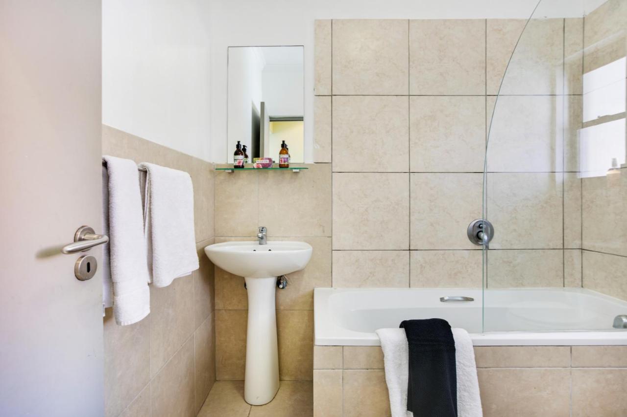 The Amalfi Boutique Hotel Cape Town Exterior photo